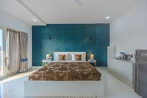 ELIVAAS Midpoint Uno 7 BHK Villa With Pool
