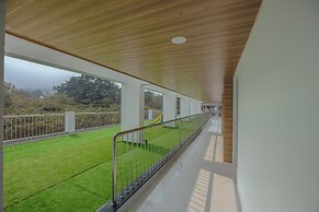 ELIVAAS Midpoint Uno 7 BHK Villa With Pool