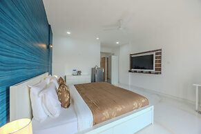 ELIVAAS Midpoint Uno 7 BHK Villa With Pool