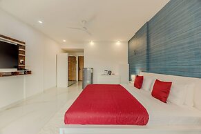 ELIVAAS Midpoint Uno 7 BHK Villa With Pool