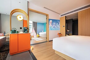 Global Village Riverside Hotel
