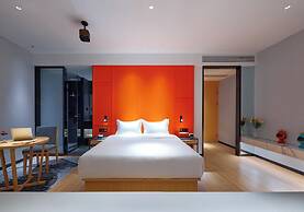 Global Village Riverside Hotel