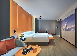 Global Village Riverside Hotel