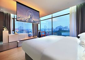 Global Village Riverside Hotel