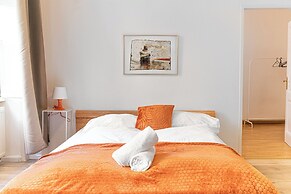 Affordable 2BR Apt Long Stay Karlsplatz