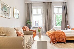Affordable 2BR Apt Long Stay Karlsplatz