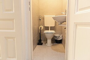 Affordable 2BR Apt Long Stay Karlsplatz