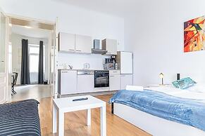 Affordable 2BR Apartment Near Belvedere