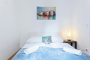 Affordable 2BR Apartment Near Belvedere