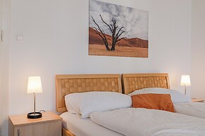 Special Vintage Apartment Near Downtown