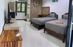 Plern Ping Cafe & Hotel