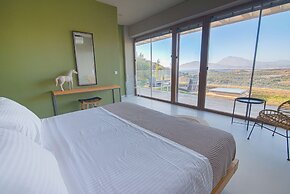 Marnos Grand Villa