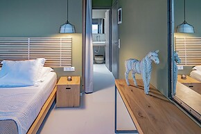 Marnos Grand Villa
