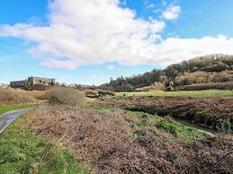 82 Manorbier Park