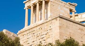 Acropolitana 2 Near Acropolis and Museum