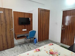 HOTEL PADAM PALACE & GARDEN