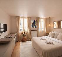 1532 Mouffetard