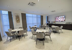 HOTEL ALLEGRA