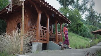 Arkaluna Resort And Adventure