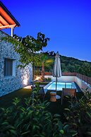 Golden Gaia Villas
