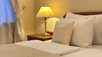 Fleur De Lis Hotel