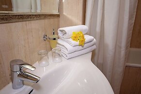 Fleur De Lis Hotel
