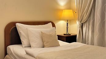 Fleur De Lis Hotel