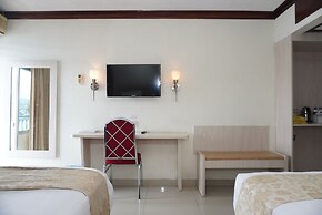 Siantar Hotel Parapat