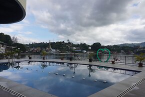 Siantar Hotel Parapat