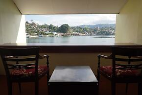 Siantar Hotel Parapat