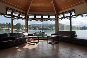 Siantar Hotel Parapat