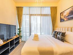 Tranquil Studio Getaway in Meydan City