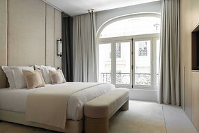 Luxurious Astorg Residence
