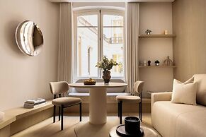 Luxurious Astorg Residence