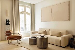 Luxurious Astorg Residence