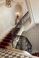 Luxurious Astorg Residence