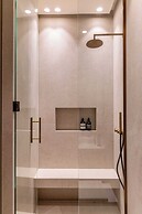 Luxurious Astorg Residence