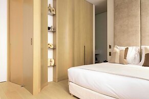 Luxurious Astorg Residence