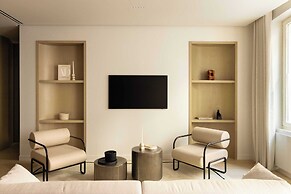 Luxurious Astorg Residence