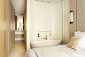 Luxurious Astorg Residence