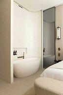 Luxurious Astorg Residence
