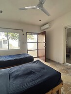 HOSTAL MID GY