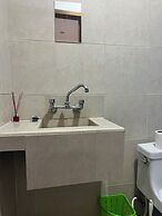 HOSTAL MID GY