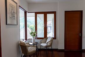 Premium Villa Baan Kinlom Chomlay