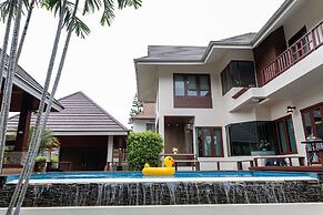 Premium Villa Baan Kinlom Chomlay