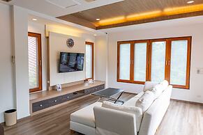 Premium Villa Baan Kinlom Chomlay