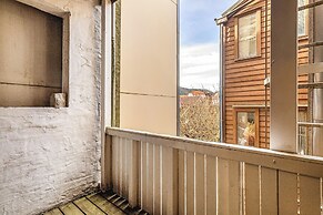 City Center Apartment with balcony