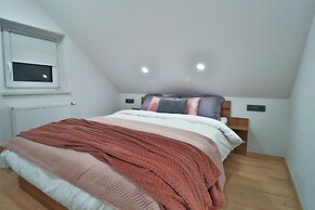 Apartments Seventy Seven