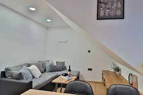 Apartments Seventy Seven