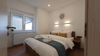 Apartments Seventy Seven